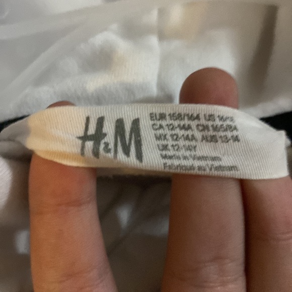 White and black PlayStation hoodie - Picture 3 of 4